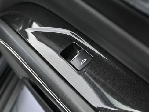 Used 2021 Cadillac Escalade ESV Premium Luxury Platinum image 61