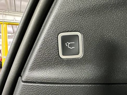 New 2026 Chrysler Pacifica Select FWD image 7