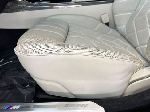 Certified 2023 BMW 740i RWD image 31