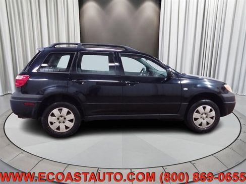 Used 2005 Mitsubishi Outlander LS image 4