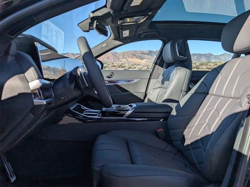 New 2026 BMW 740i xDrive image 11