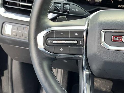 Used 2025 GMC Acadia Elevation image 30