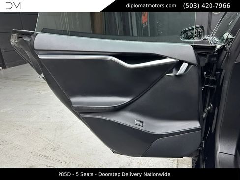 Used 2014 Tesla Model S P85D image 27