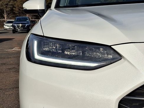 Used 2023 Honda HR-V LX image 9