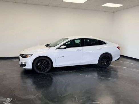 Used 2024 Chevrolet Malibu LT w/ Sport Edition FWD image 3