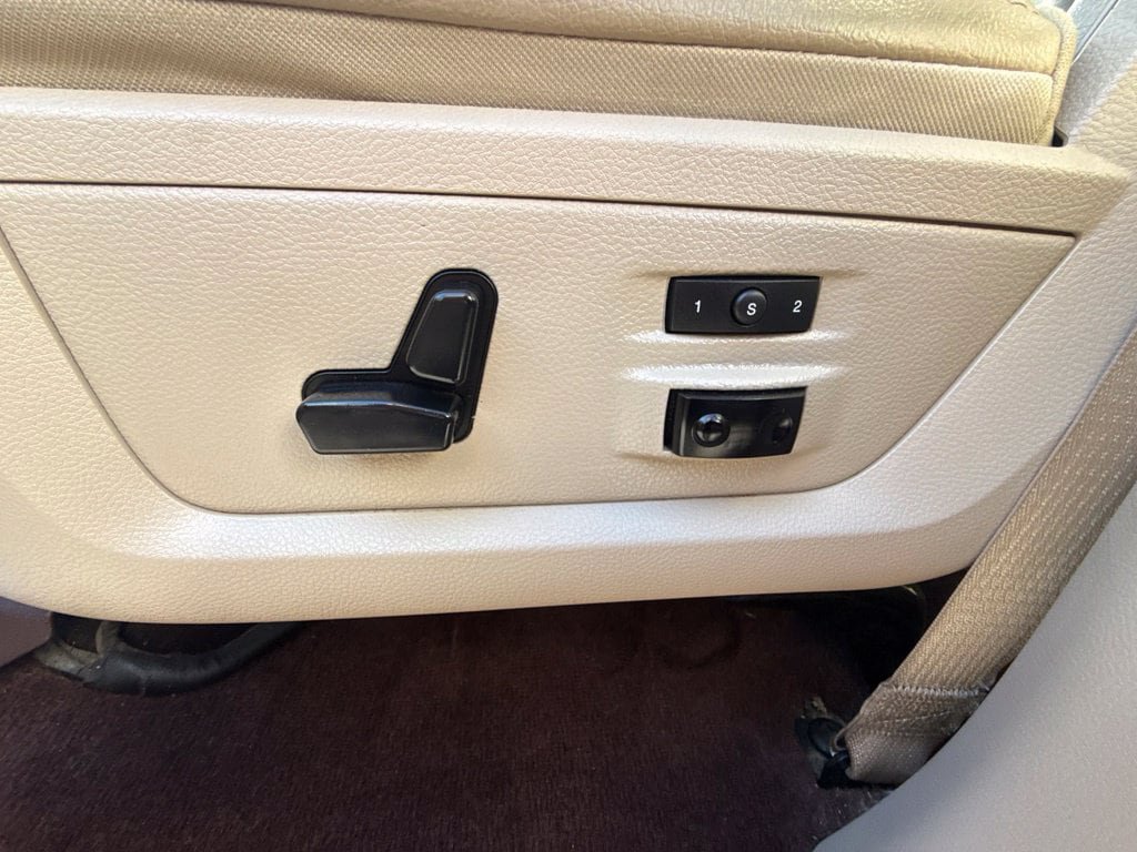 Used 2017 RAM 1500 Laramie w/ Protection Group AWD/4WD image 18