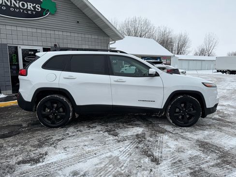 Used 2018 Jeep Cherokee High Altitude w/ Luxury Group image 2
