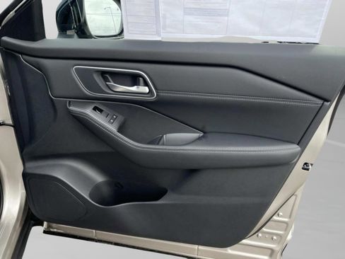 New 2026 Nissan Rogue Platinum AWD/4WD image 18