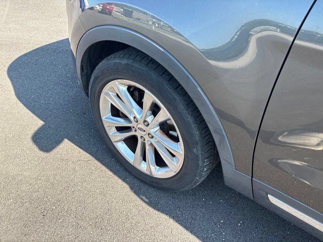 Used 2019 Ford Explorer XLT w/ Equipment Group 202A FWD image 4