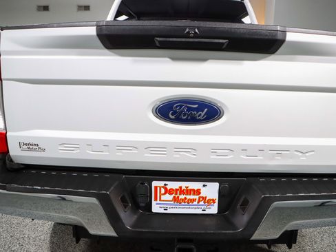 Used 2019 Ford F250 XLT image 8