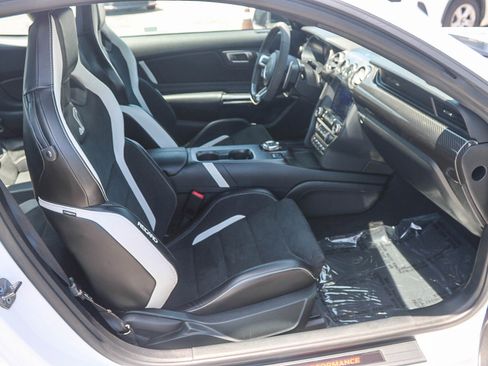 Used 2022 Ford Mustang Shelby GT500 w/ Technology Package RWD image 17