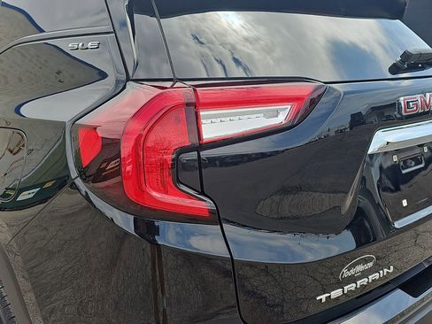 Used 2023 GMC Terrain SLE w/ Driver Convenience Package FWD image 39