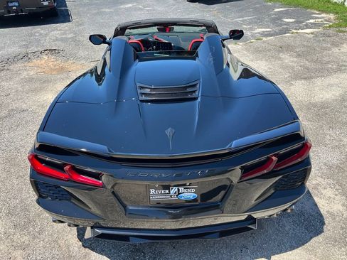 Used 2022 Chevrolet Corvette Stingray Premium Conv w/ Z51 Performance Package RWD image 11