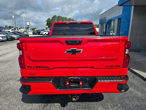 Used 2024 Chevrolet Silverado 1500 Custom w/ Turbomax Blackout Package AWD/4WD image 4