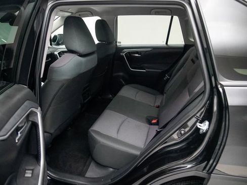 Used 2025 Toyota RAV4 XLE AWD/4WD image 25