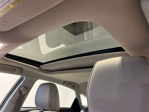 Used 2015 Toyota Avalon XLE Touring image 29