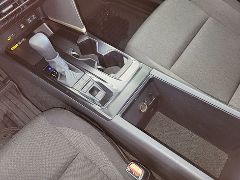 Used 2025 Toyota Camry LE image 9