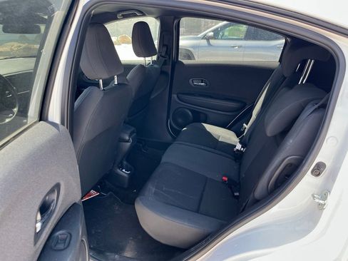 Used 2021 Honda HR-V Sport image 10