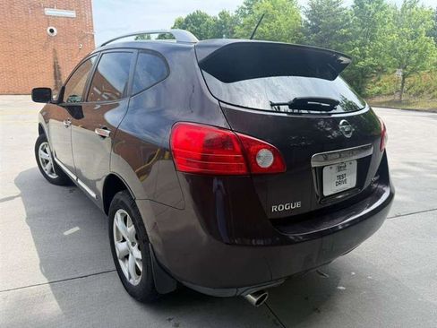 Used 2011 Nissan Rogue SV AWD/4WD image 2