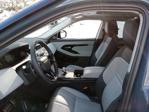 Used 2025 Land Rover Range Rover Evoque Dynamic SE image 8