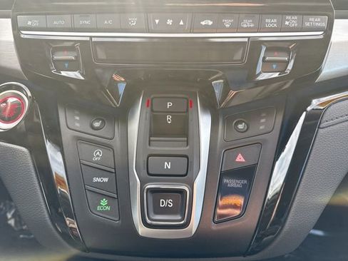Used 2025 Honda Odyssey Touring image 16