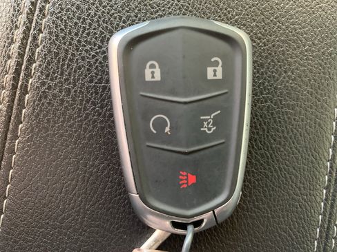 Used 2020 Cadillac XT4 Premium Luxury w/ Driver Awareness Package FWD image 27
