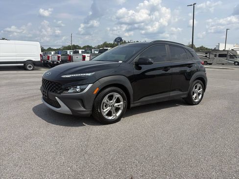 Used 2023 Hyundai Kona SEL FWD image 2