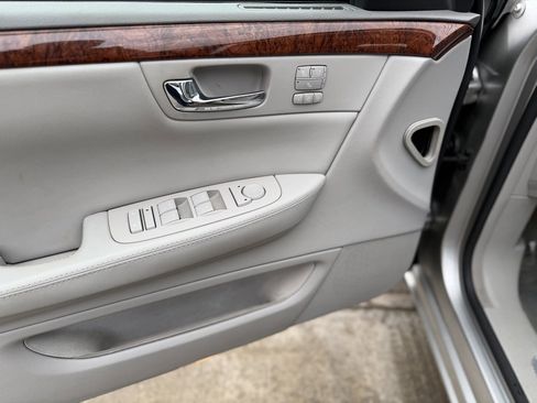 Used 2007 Cadillac DTS Luxury I w/ Sun And Sound Package image 18