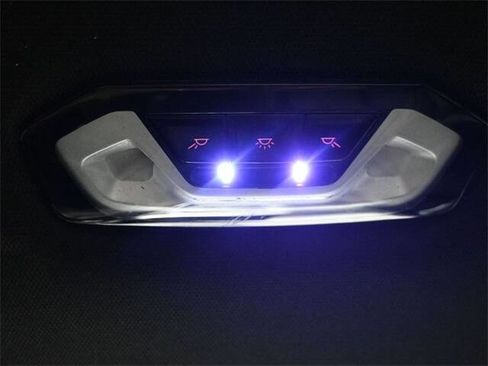 Used 2019 BMW 330i Sedan w/ Convenience Package image 16