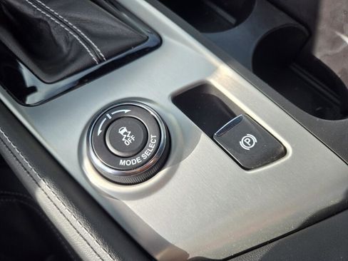 Used 2019 Chevrolet Corvette Stingray Convertible w/ 2LT Preferred Equipment Group image 15