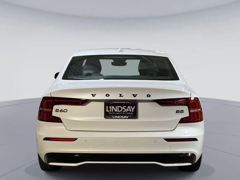 Used 2023 Volvo S60 B5 Plus w/ Climate Package FWD image 11