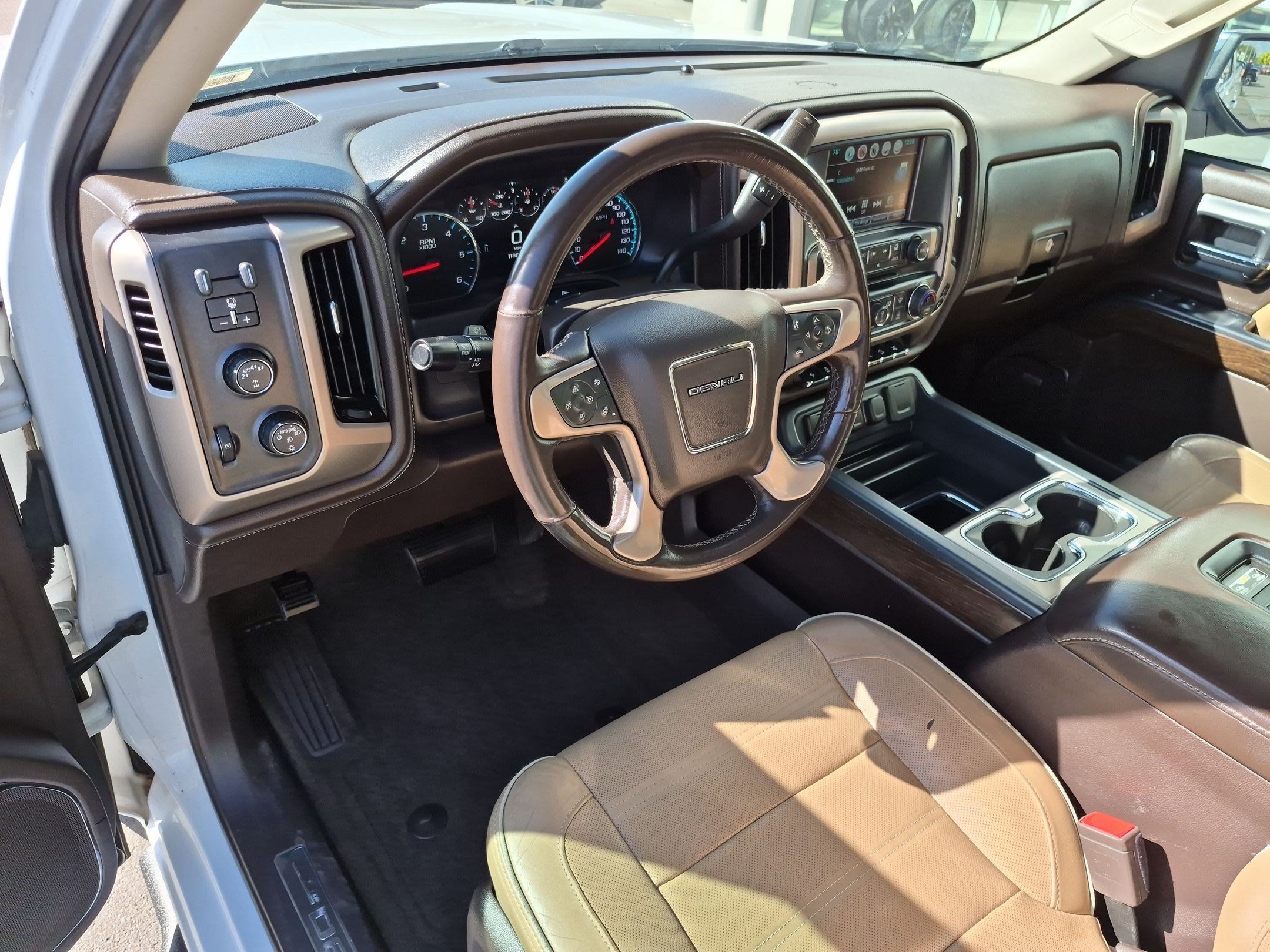 Used 2017 GMC Sierra 1500 Denali w/ Denali Ultimate Package AWD/4WD image 16
