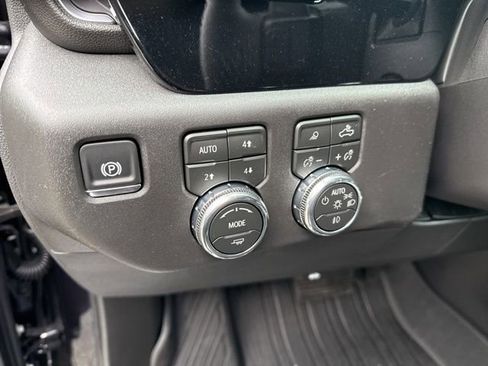 New 2026 GMC Sierra 1500 SLT w/ SLT Premium Package image 13