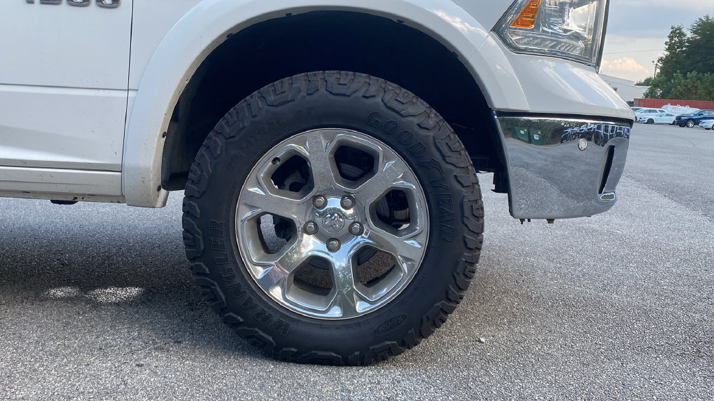 Used 2017 RAM 1500 Laramie w/ Convenience Group AWD/4WD image 10