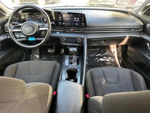 Used 2021 Hyundai Elantra SEL w/ Convenience Package FWD image 13