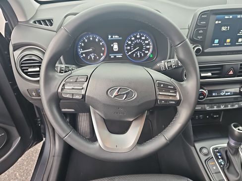 Used 2020 Hyundai Kona Limited w/ Cargo Package image 17