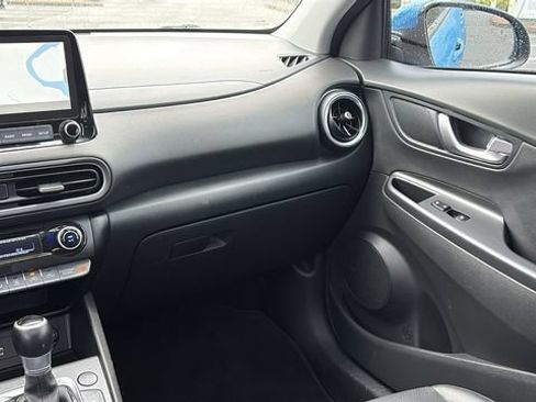 Used 2022 Hyundai Kona Limited AWD/4WD image 25