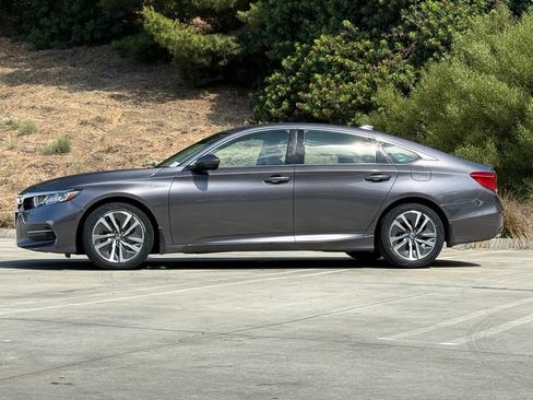 Used 2019 Honda Accord Hybrid image 5