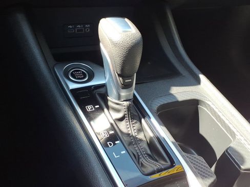 Used 2020 Nissan Sentra SV FWD image 17