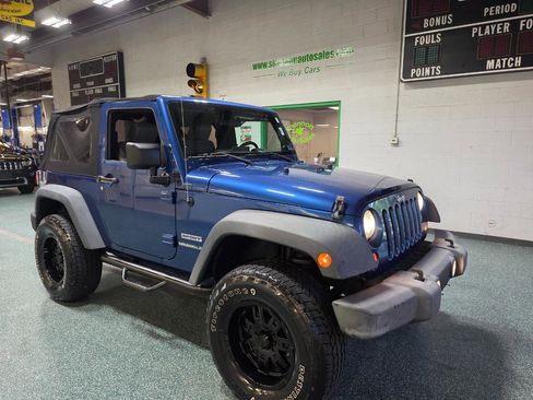 Used 2010 Jeep Wrangler Sport AWD/4WD image 4
