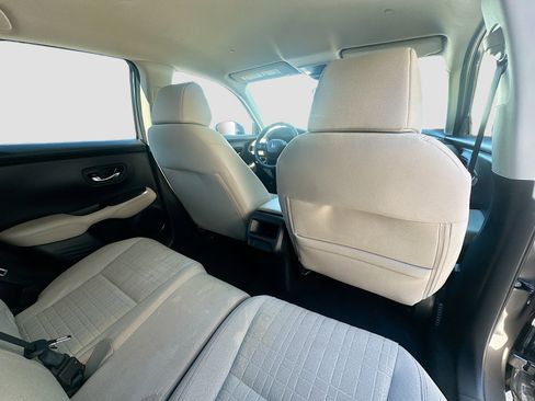 Certified 2024 Honda HR-V LX image 28