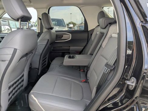 Used 2025 Ford Bronco Sport Badlands image 14