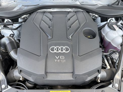 Used 2025 Audi A8 L 3.0T w/ Executive Package AWD/4WD image 33