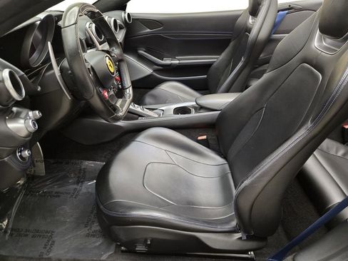 Used 2019 Ferrari Portofino image 17