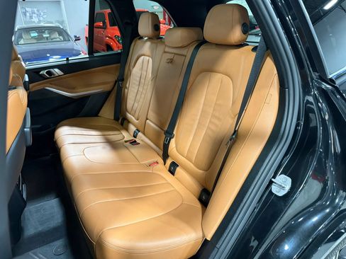 Used 2022 BMW X5 xDrive40i w/ M Sport Package AWD/4WD image 64