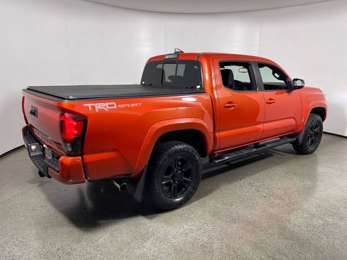 Certified 2018 Toyota Tacoma TRD Sport RWD image 3