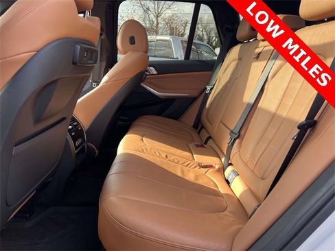 Used 2022 BMW X5 xDrive40i w/ Parking Assistance Package image 14