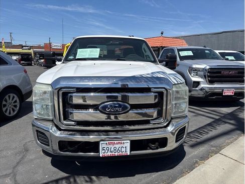 Used 2011 Ford F350 XLT w/ XLT Interior Pkg RWD image 2