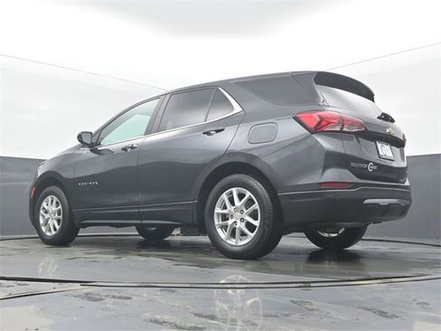 Used 2022 Chevrolet Equinox LT image 48