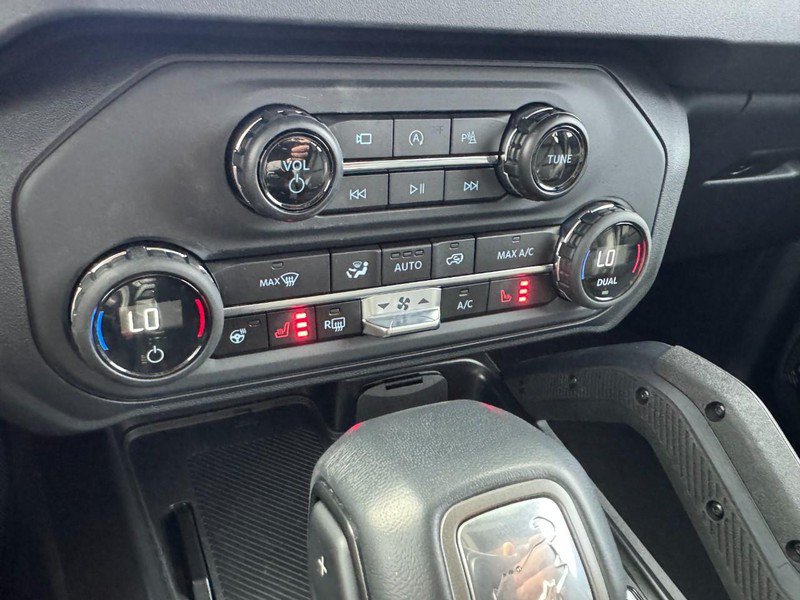 Used 2025 Ford Bronco Badlands AWD/4WD image 17